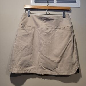 Lady Hagen Beige Skort With Pockets Size Medium